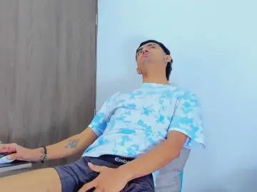 Gay sex chat with Anthony_carter - camgaychat.com - Britain