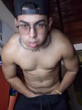 Gay sex chat with bambam_bearhot - camgaychat.com - Britain