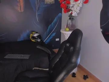 Gay sex chat with Marco_rougee - camgaychat.com - Britain