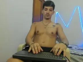 Gay sex chat with Sirmaster420 - camgaychat.com