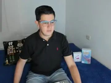 Gay sex chat with ale223735 - camgaychat.com - Spain