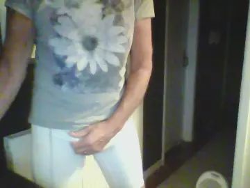 Gay sex chat with bulgelove444 - camgaychat.com - Britain