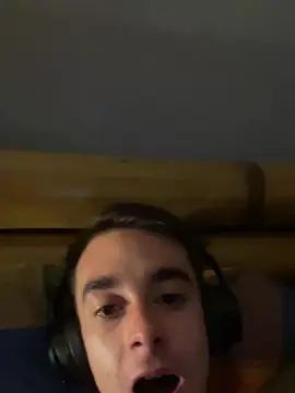 Gay sex chat with 18k_boss - camgaychat.com - Britain