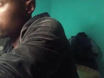 Gay sex chat with nasty6918 - camgaychat.com - Britain