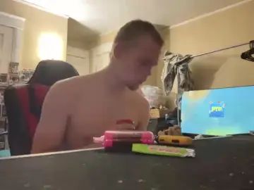 Gay sex chat with Mattysweets - camgaychat.com