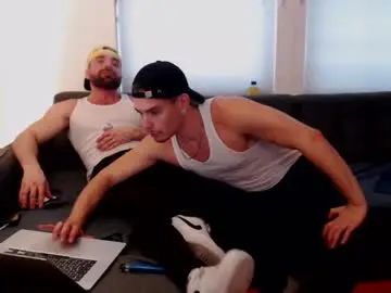 Gay sex chat with justjamesldn - camgaychat.com - Britain