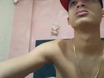 Gay sex chat with saniasex2025 - camgaychat.com