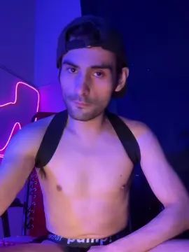 Gay sex chat with Spunboinhtx - camgaychat.com - Britain