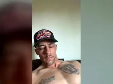 Gay sex chat with jcole98310109 - camgaychat.com - Britain