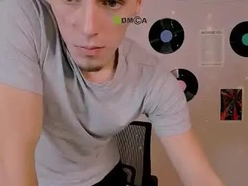 Gay sex chat with ryan_zen - camgaychat.com - Britain