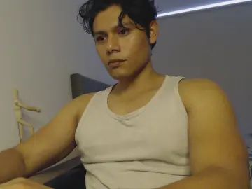 Gay sex chat with miguel18221 - camgaychat.com - Spain