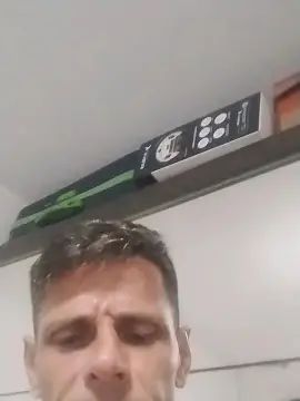 Gay sex chat with MASSAGISTA19CM4 - camgaychat.com - Portugal