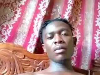 Gay sex chat with freakycookie - camgaychat.com