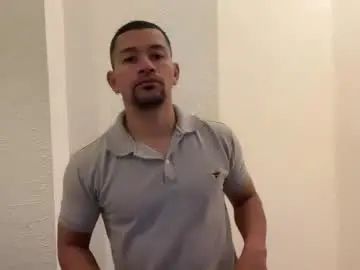 Gay sex chat with hansel_18 - camgaychat.com - Spain