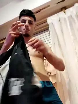 Gay sex chat with chulodelghetto1 - camgaychat.com - Portugal