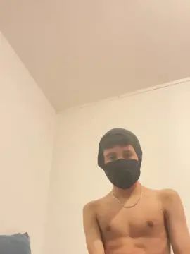 Gay sex chat with Tiago_570 - camgaychat.com - Portugal