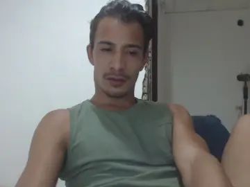 Gay sex chat with adamthehuman - camgaychat.com - Britain