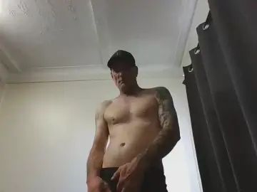 Gay sex chat with sexyboy1898 - camgaychat.com - Britain
