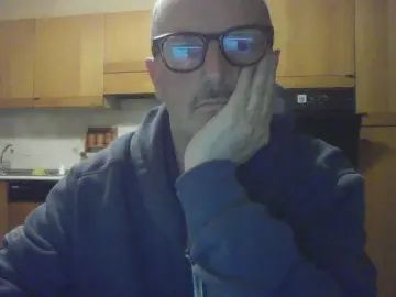 Gay sex chat with VV_VENETO62 - camgaychat.com - Italy