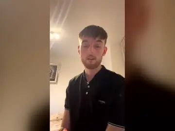 Gay sex chat with srr23man - camgaychat.com - Britain