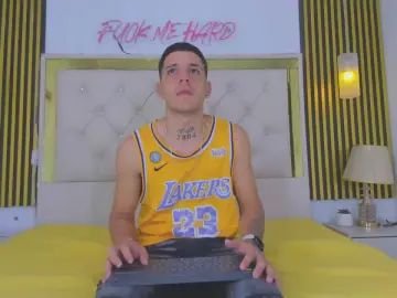 Gay sex chat with Foxx_king - camgaychat.com - Spain