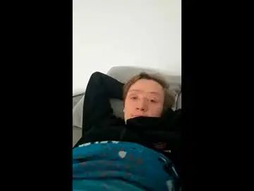 Gay sex chat with sebighgjh - camgaychat.com - Britain