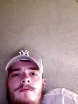 Gay sex chat with Reggie03 - camgaychat.com - Britain