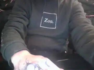 Gay sex chat with maskeddude69 - camgaychat.com - Britain