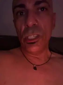 Gay sex chat with TANTRIC_SECRET - camgaychat.com - Britain