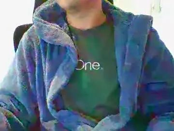 Gay sex chat with marcchaller22 - camgaychat.com - Britain