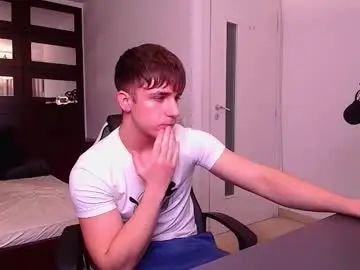 Gay sex chat with kellenwest - camgaychat.com - Britain