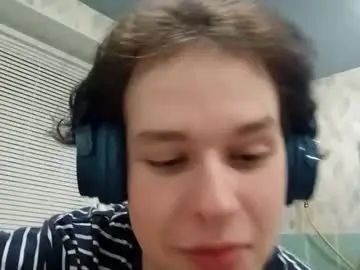 Gay sex chat with kittyaurela - camgaychat.com - Britain