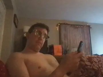 Gay sex chat with cheekycheeky1 - camgaychat.com - Britain