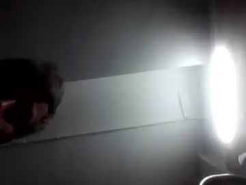 Gay sex chat with josshmayk - camgaychat.com - Britain