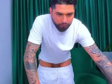 Gay sex chat with alexandermoris - camgaychat.com - Britain