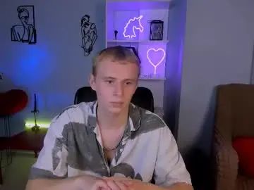 Gay sex chat with dexter_mitch - camgaychat.com - Britain