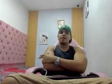 Gay sex chat with darkalphax01 - camgaychat.com - Britain