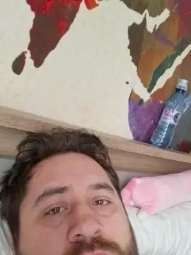 Gay sex chat with AButtmyass4 - camgaychat.com - Britain