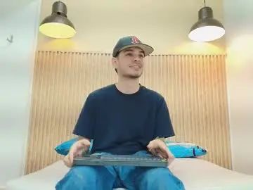 Gay sex chat with im_bull - camgaychat.com - Spain