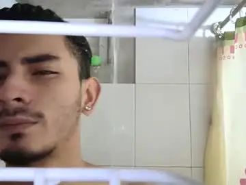 Gay sex chat with mamm7772024 - camgaychat.com - Britain