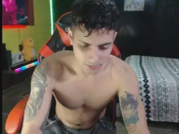 Gay sex chat with JustynAle2025 - camgaychat.com - Britain