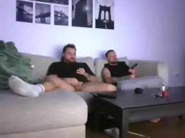 Gay sex chat with 2hotdudes13 - camgaychat.com - Britain