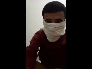 Gay sex chat with moroccanboy21 - camgaychat.com - Britain