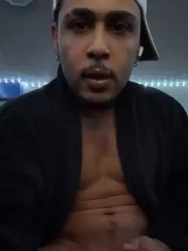 Gay sex chat with Valemora_24 - camgaychat.com - Britain