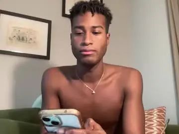 Gay sex chat with eligah1999 - camgaychat.com - Britain