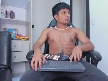 Gay sex chat with danny2342 - camgaychat.com - Spain