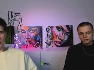 Gay sex chat with leo-valor - camgaychat.com