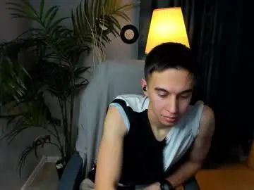 Gay sex chat with markkullen - camgaychat.com - Britain