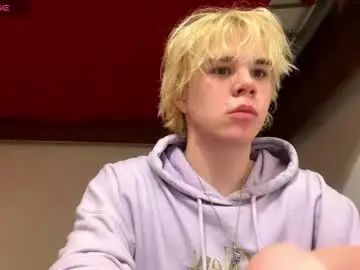 Gay sex chat with nikolasbucks - camgaychat.com - Russia