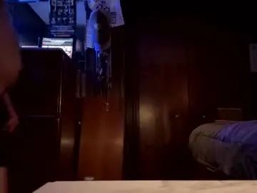 Gay sex chat with jonnylong777777 - camgaychat.com - Britain